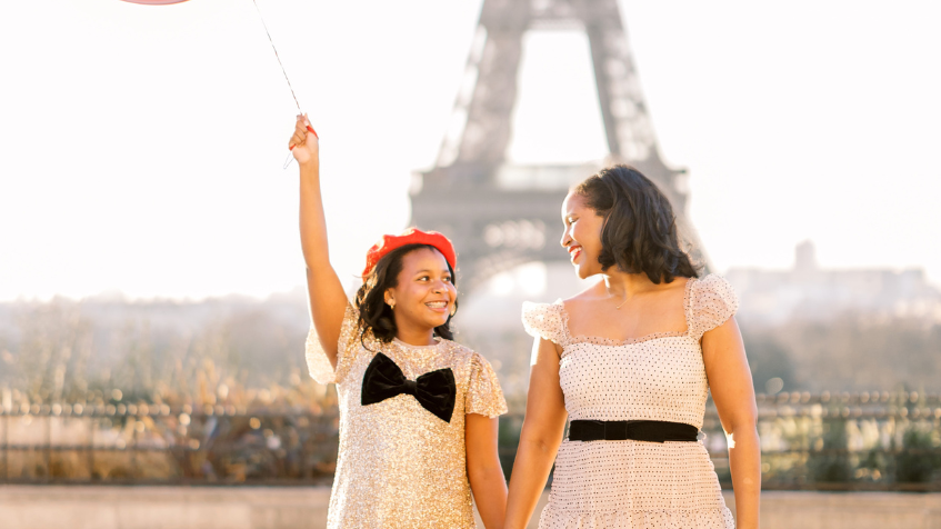 10 Best Dresses for Family Photoshoots Based on Location