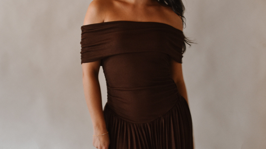 How to Dress for Engagement Parties as A Guest?