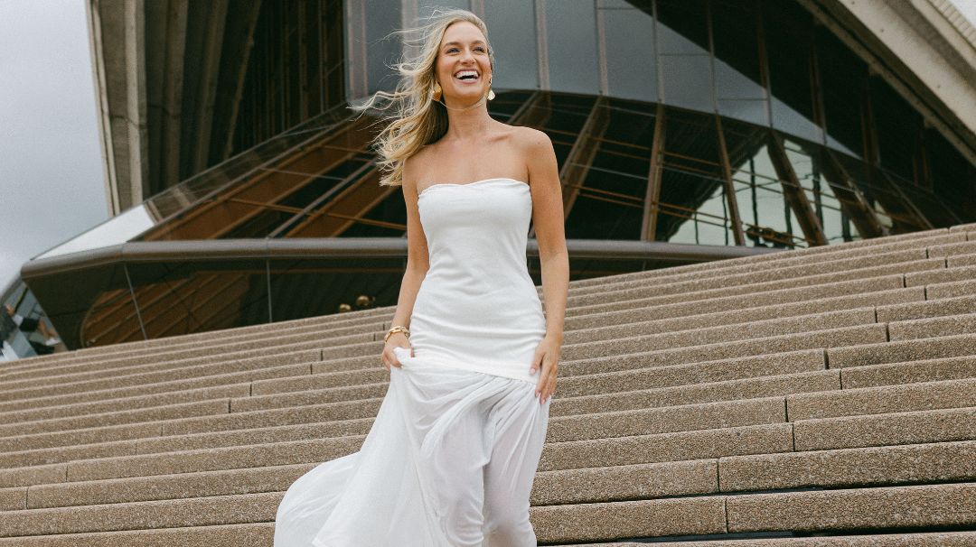 5 Must-Have Engagement Photo Dresses for Brides-to-Be