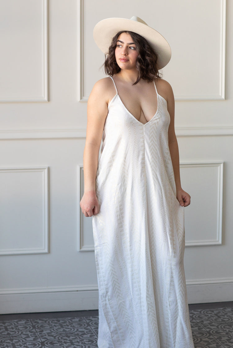 white sundress, maxi dress with pockets, maxi white dress, honeymoon outfits, elan dress, elan maxi dress, white and gold maxi dress, elan, plus size white maxi dress,