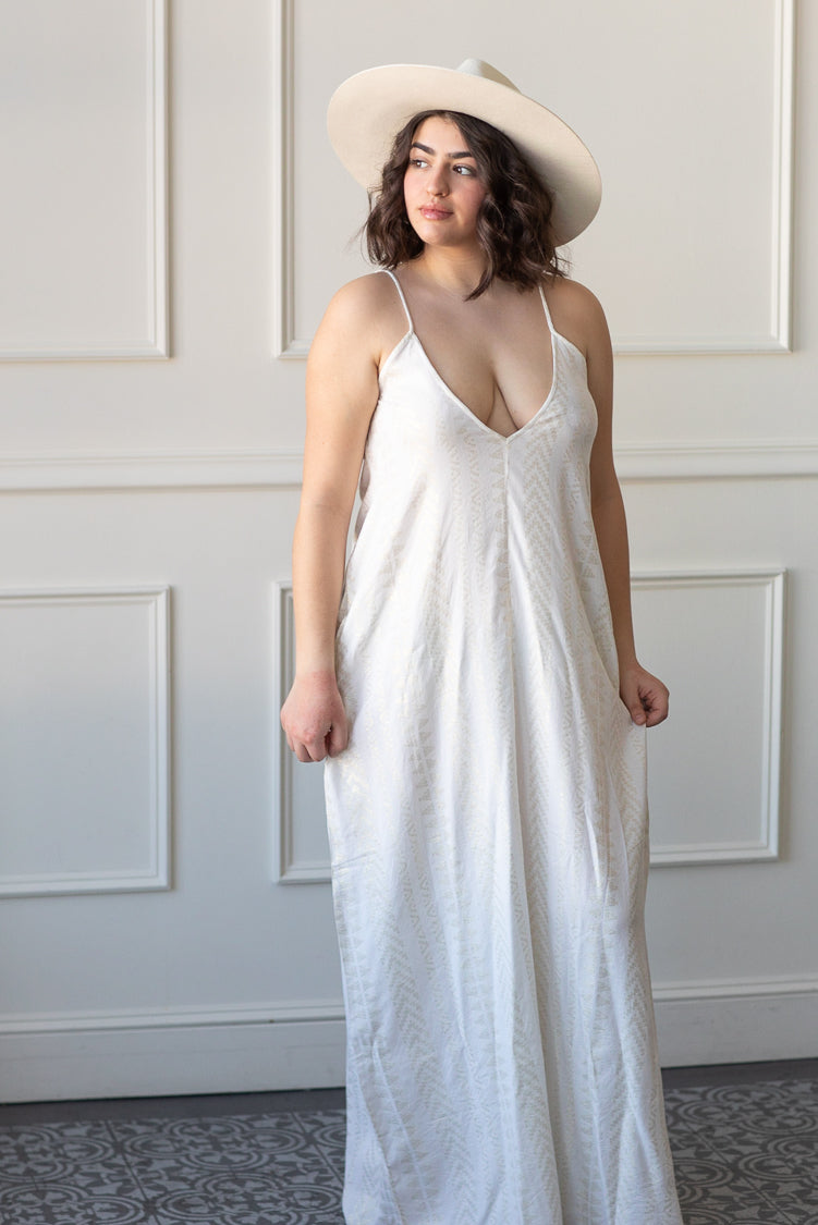 white sundress, maxi dress with pockets, maxi white dress, honeymoon outfits, elan dress, elan maxi dress, white and gold maxi dress, elan, plus size white maxi dress,