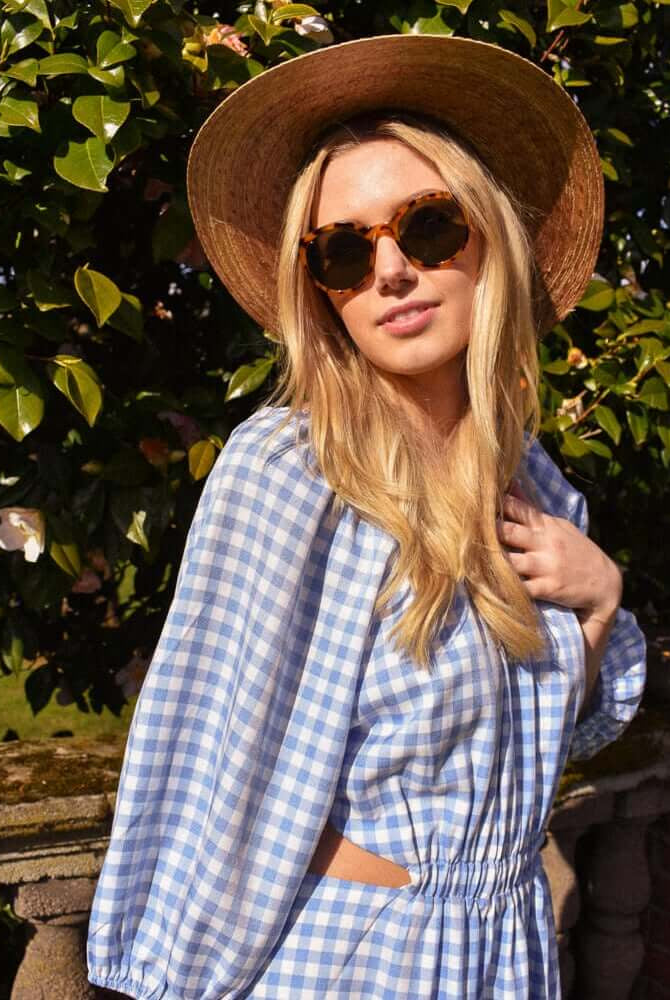 tortoiseshell sunglasses, retro sunglasses, round sunglasses, round tortoiseshell sunglasses, sunglasses for women, sunglasses trends 2021,