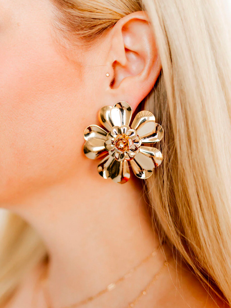 shelby gold floral earrings linny co