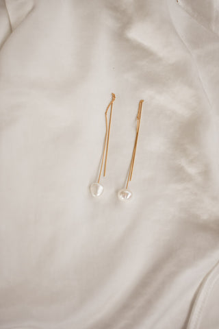 gold drop earrings with pearls, pearl bridal earrings, bridal accessories, what to wear with your wedding dress