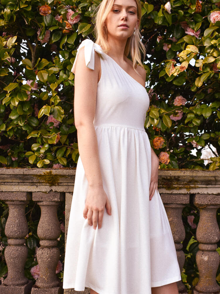 white dresses for women, one shoulder white dress, white bow dress, white dress with bows, white one shoulder dress