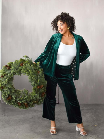 green velvet suit, velvet blazer, green blazer, plus size velvet suit, holiday party outfit, plus size holiday outfit