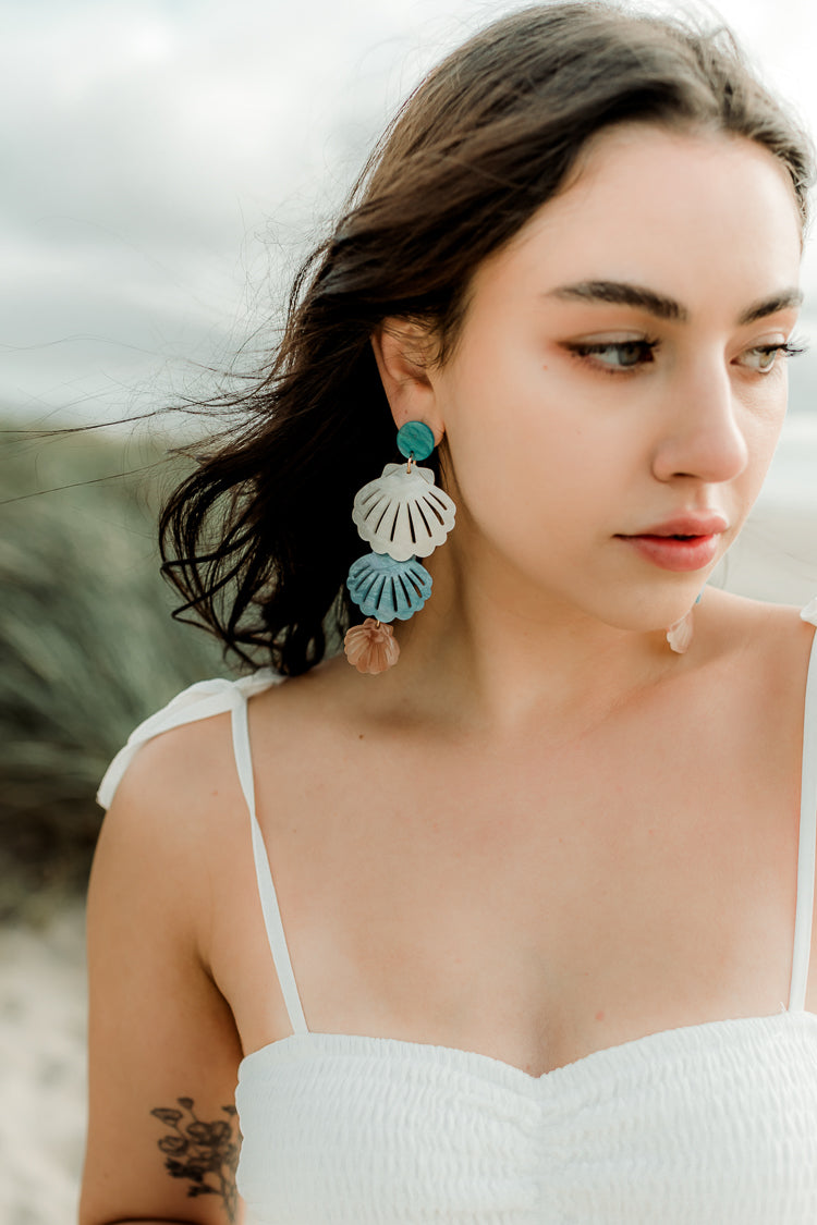 Oko'a Koa Earrings – Hawaii Bookmark