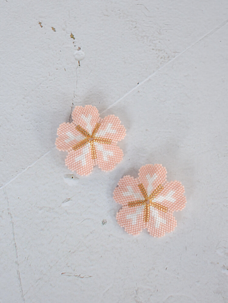 margarita beaded flower earrings, pink flower earrings, big flower earrings, earrings for baby shower