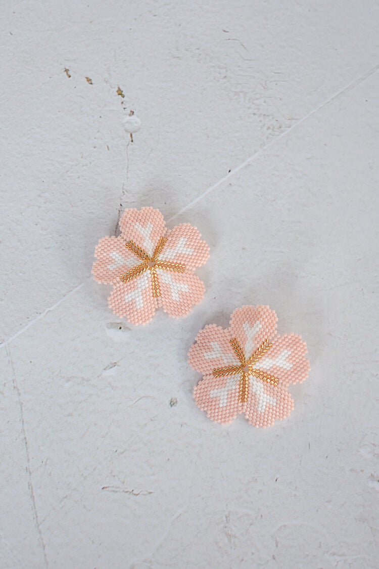 margarita beaded flower earrings, pink flower earrings, big flower earrings, earrings for baby shower