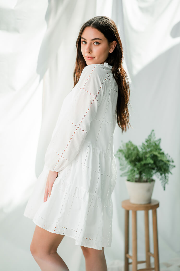 white eyelet mini dress, long sleeved mini eyelet dress, casual white spring dress, best little white casual dresses