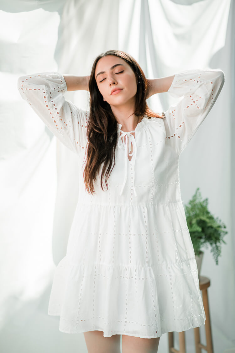 white eyelet mini dress, long sleeved mini eyelet dress, casual white spring dress, best little white casual dresses